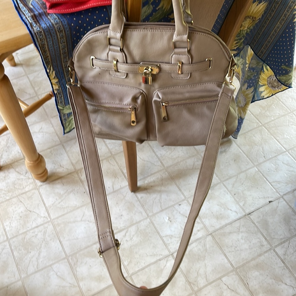 Handbag - Picture 2 of 8